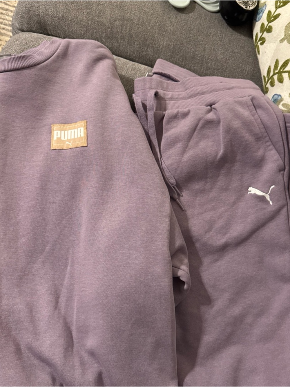 Puma light purple Pullover Sweatshirt XL and Large sweatpants Set EUC